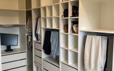 Begehbarer Kleiderschrank4.jpg